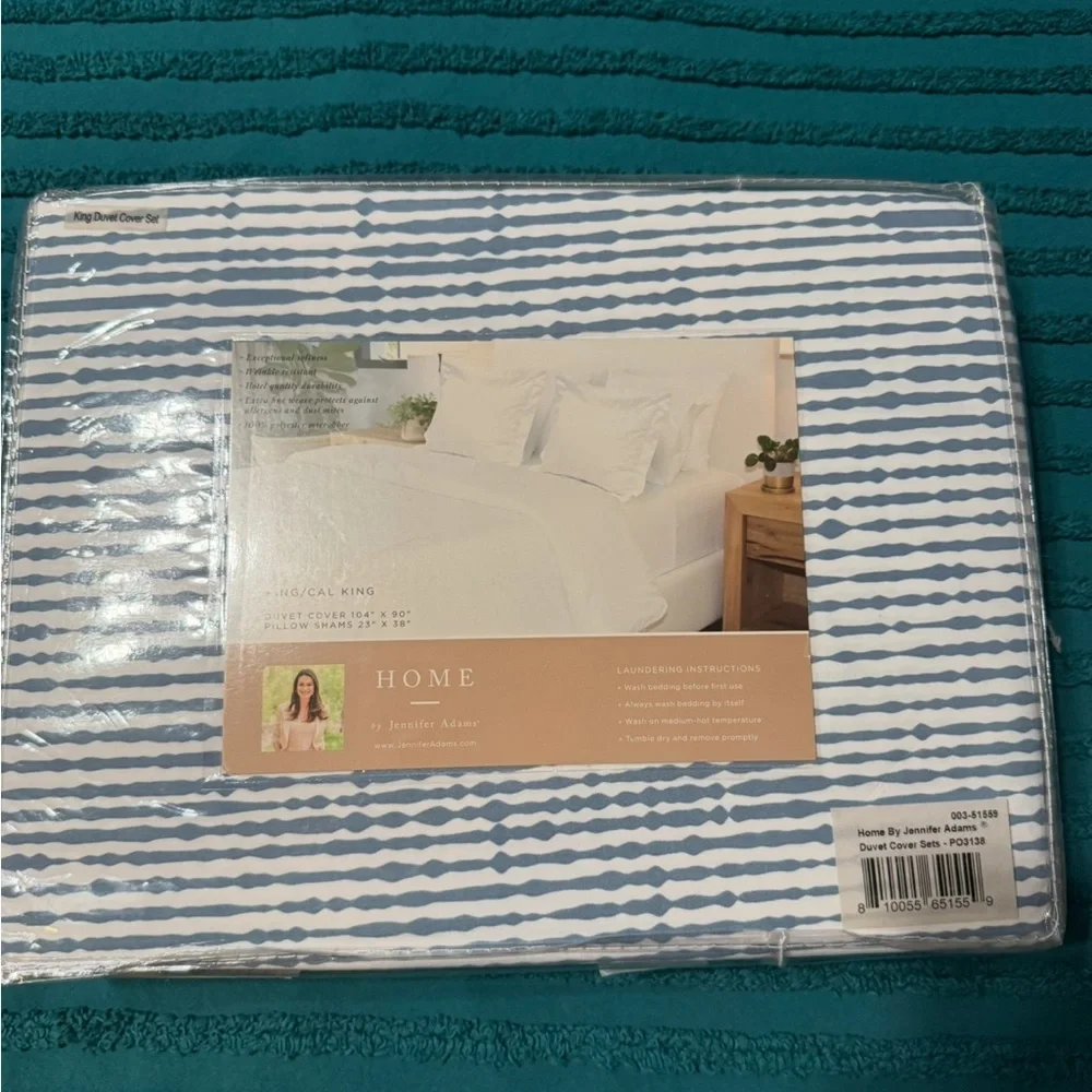 Jennifer Adams 💙🤍LUX Collection Duvet Set